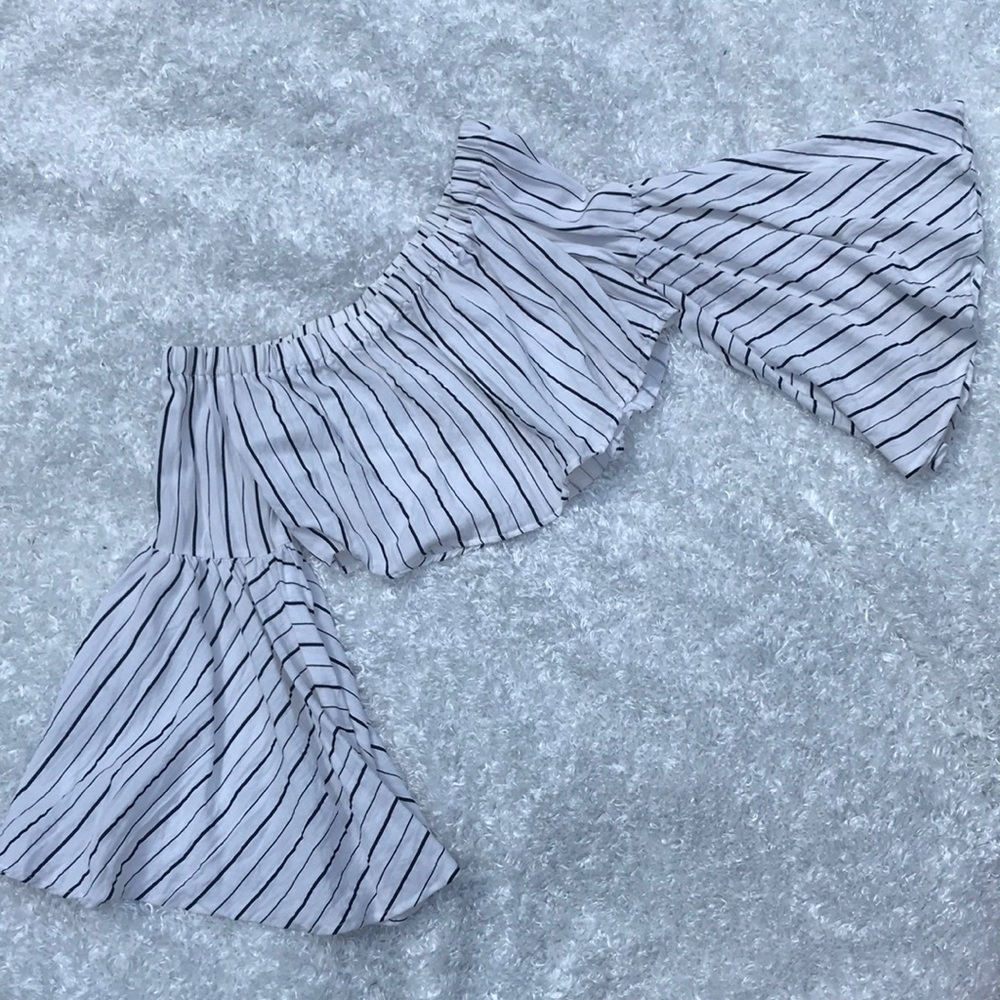 B&w striped off should bell sleeve crop